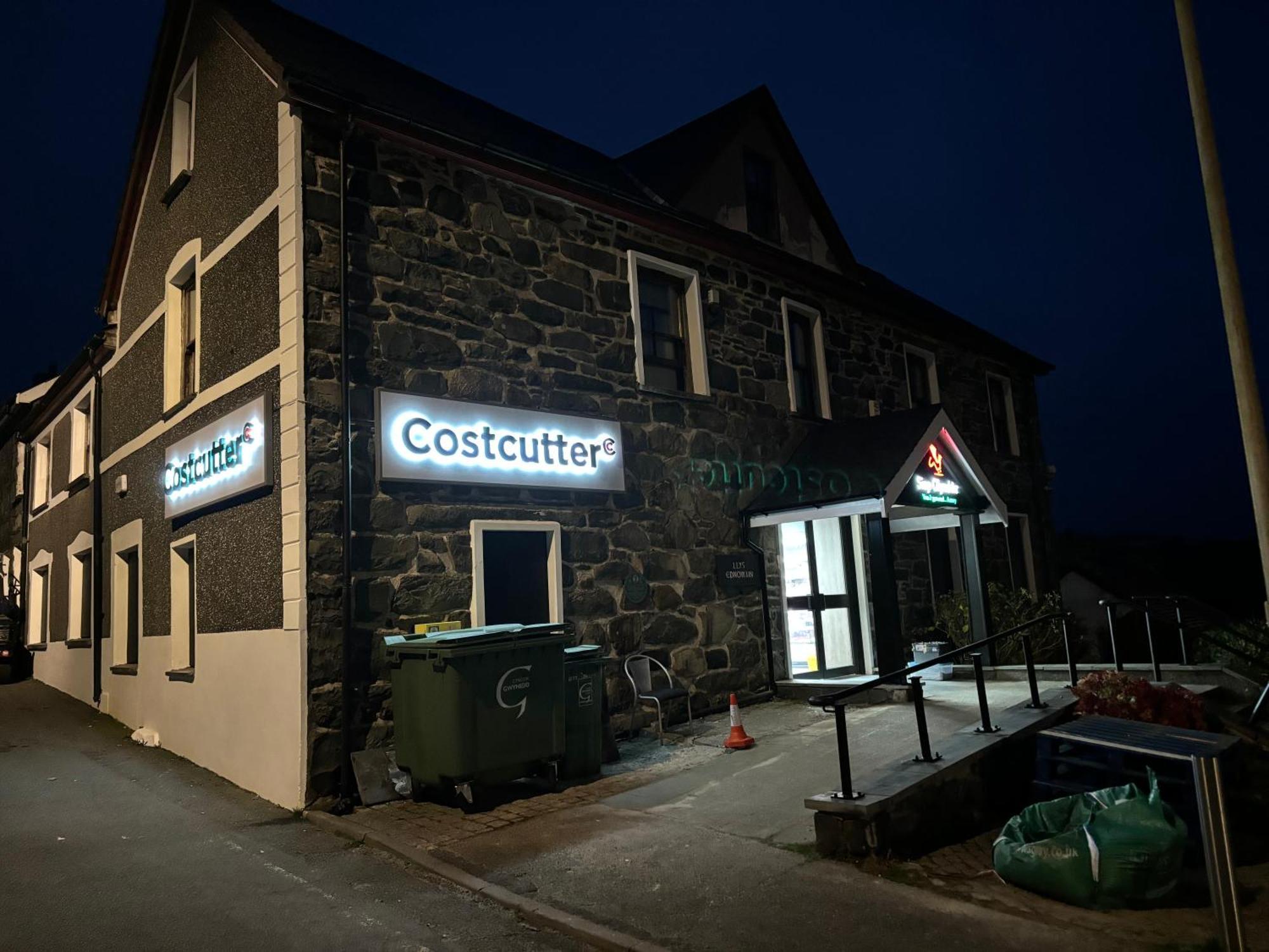 Llety Glyndwr - Bunkhouse Hostel Trawsfynydd Exterior photo